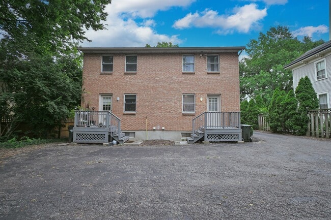 Building Photo - 231 Springfield Pike