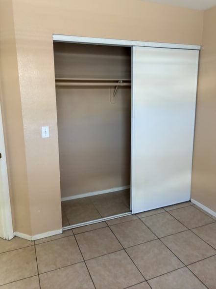 Building Photo - 4176 Riker Ave