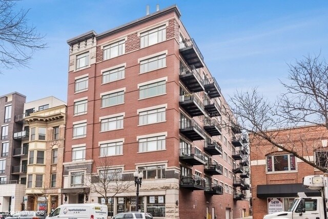 Building Photo - 1429 N Wells St