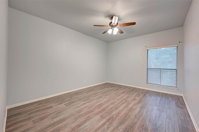 Building Photo - 11711 Memorial Dr