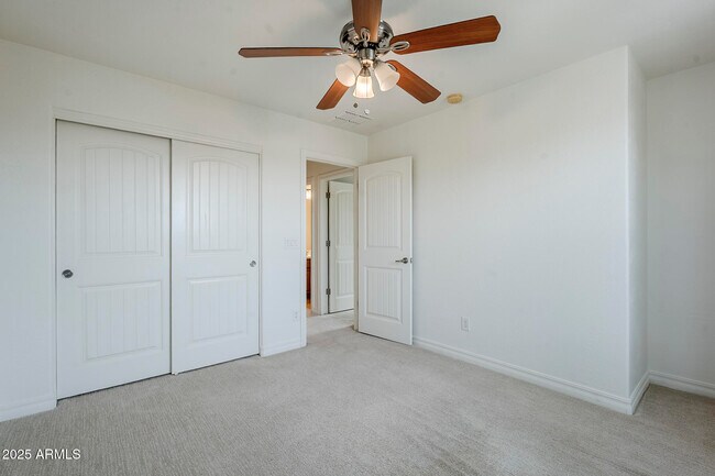 Building Photo - 2744 E Donato Dr