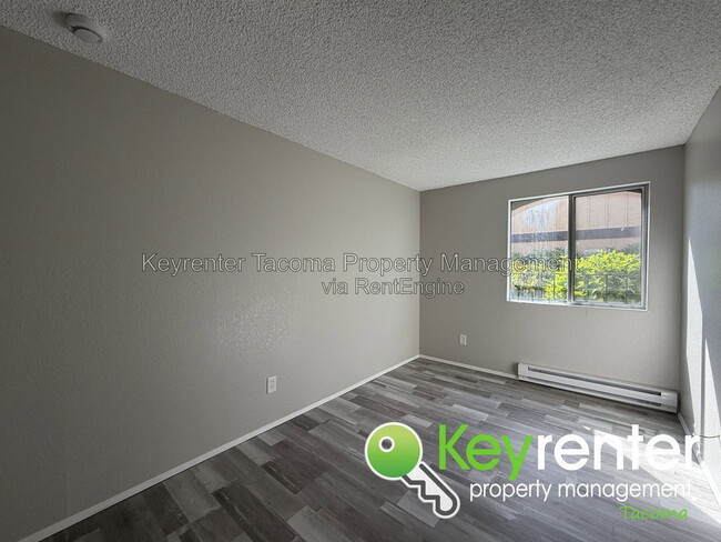 Building Photo - 1003 S Pearl St