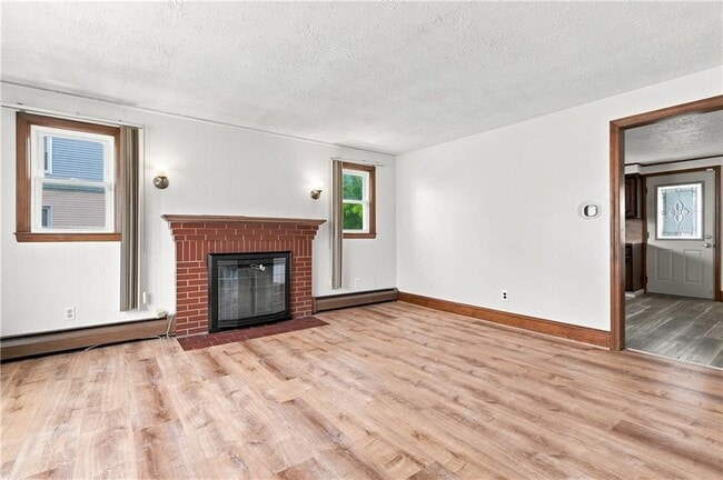 Building Photo - 23 Amory St