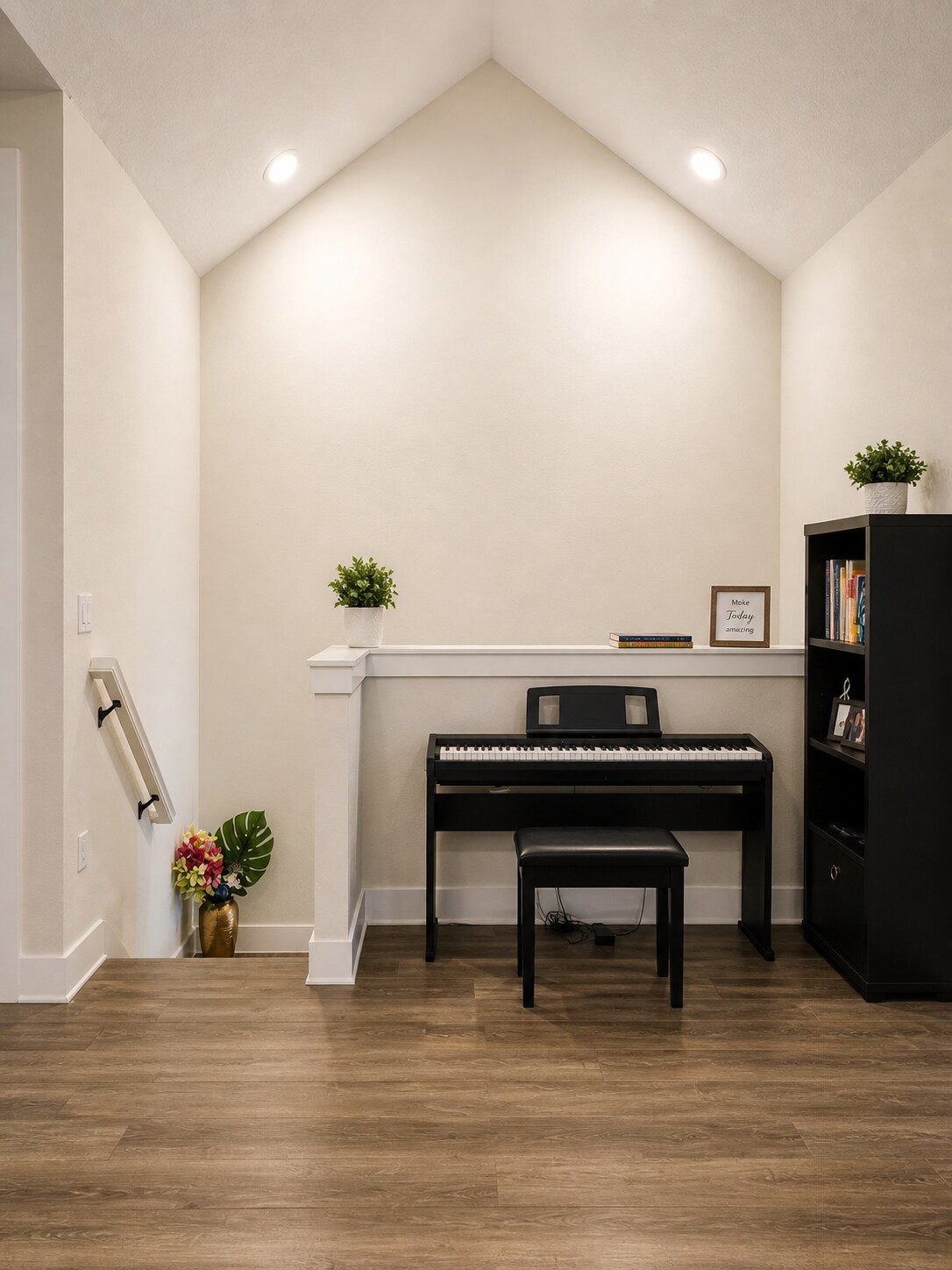 Loft 2 - 1404 Brookdale Ct
