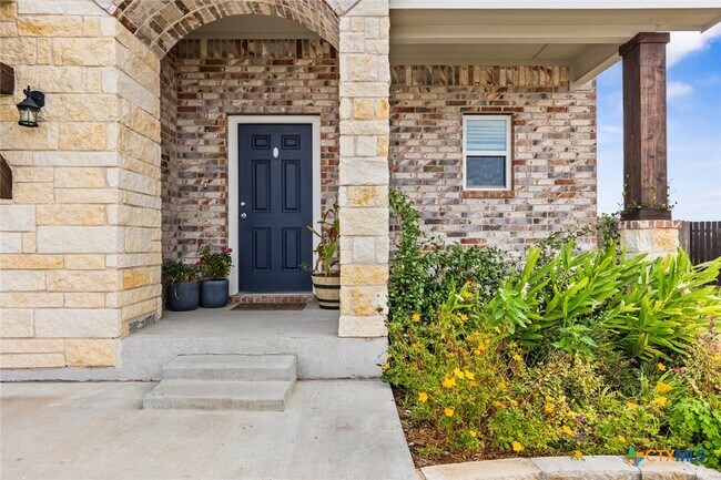 Building Photo - 2233 Chia Ct