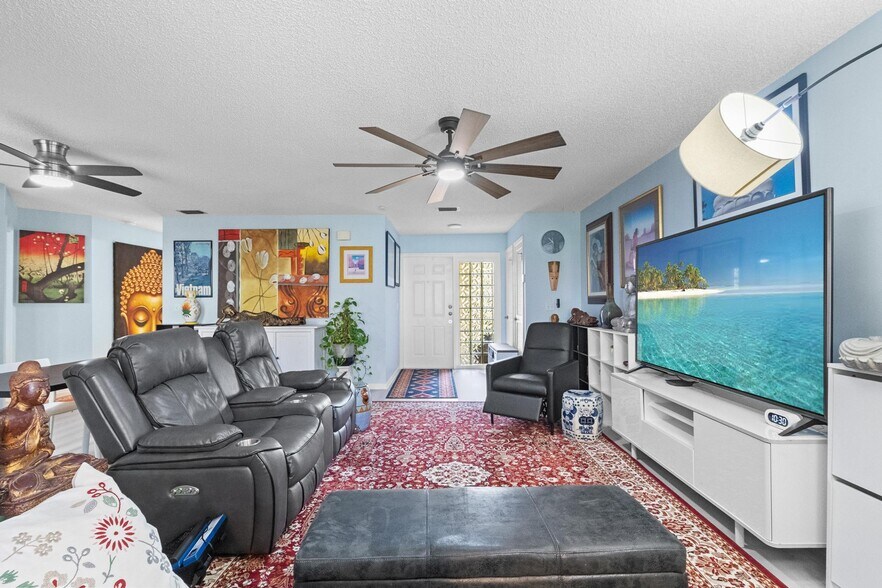 Building Photo - 3351 Emerald Oaks Dr