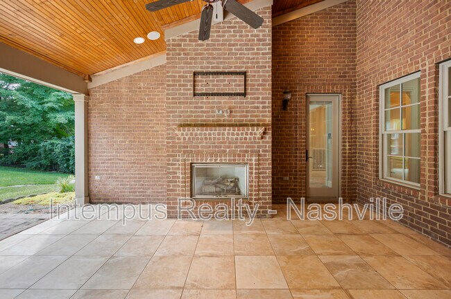 Building Photo - 7 Crooked Stick Ln