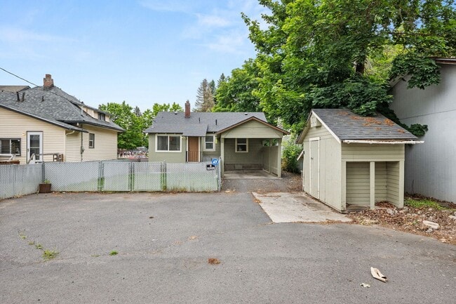 Building Photo - Charming Craftsman, Fully Updated — 3 Bed + Finished Basement on the West Side!