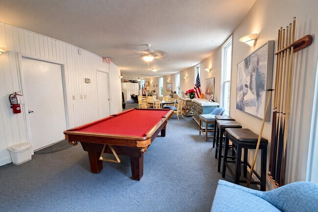 Building Photo - 5300 NE 24th Terrace