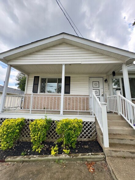 Primary Photo - 4917 Manheim Ave