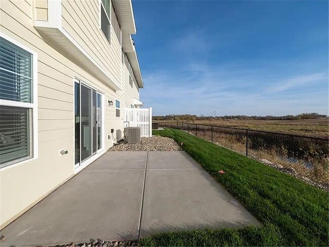Building Photo - 1073 Jubert Dr
