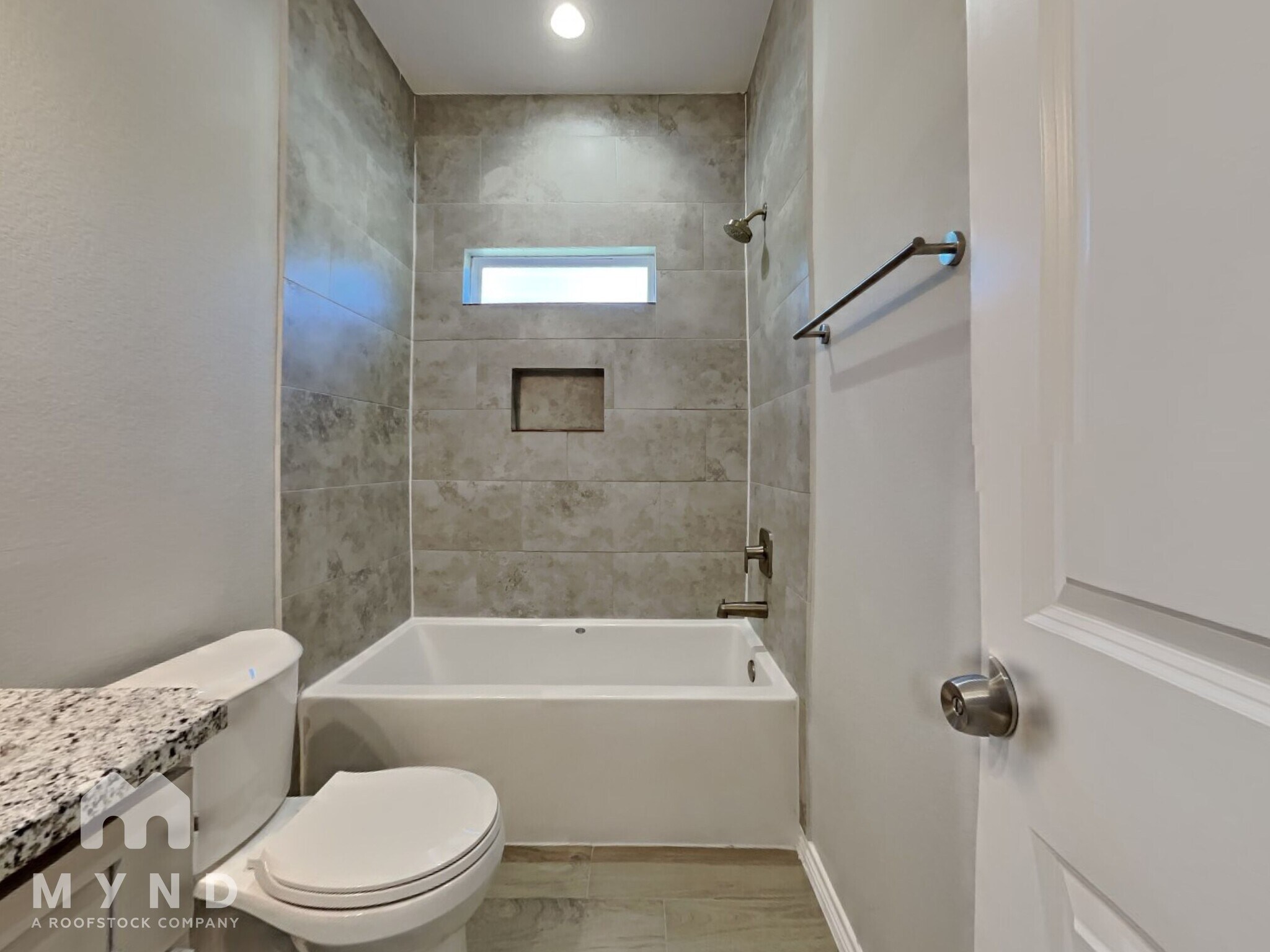 Building Photo - 15840 Forest Dr