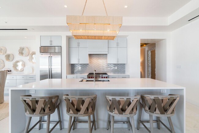 Building Photo - Experience refined coastal living Alys Beach