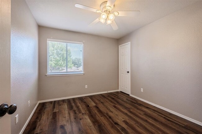 Building Photo - 2208 Melissa Oaks Ln