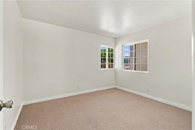 Building Photo - 6912 Tahiti Dr
