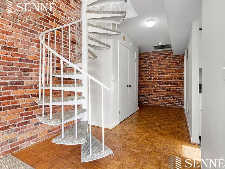 Building Photo - 71 Fulkerson St