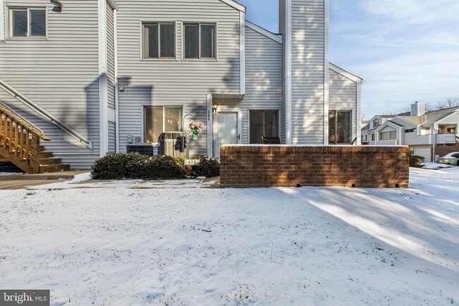 Building Photo - 406 Margit Ct