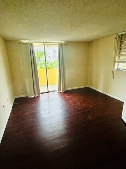 Building Photo - 7900 Tatum Waterway Dr