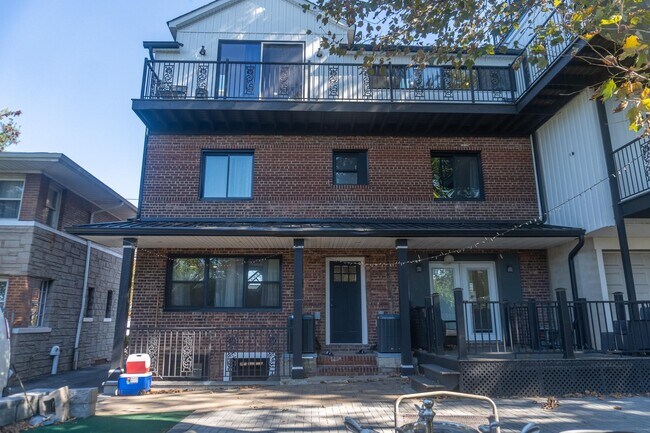 Building Photo - 4 Highview Rd