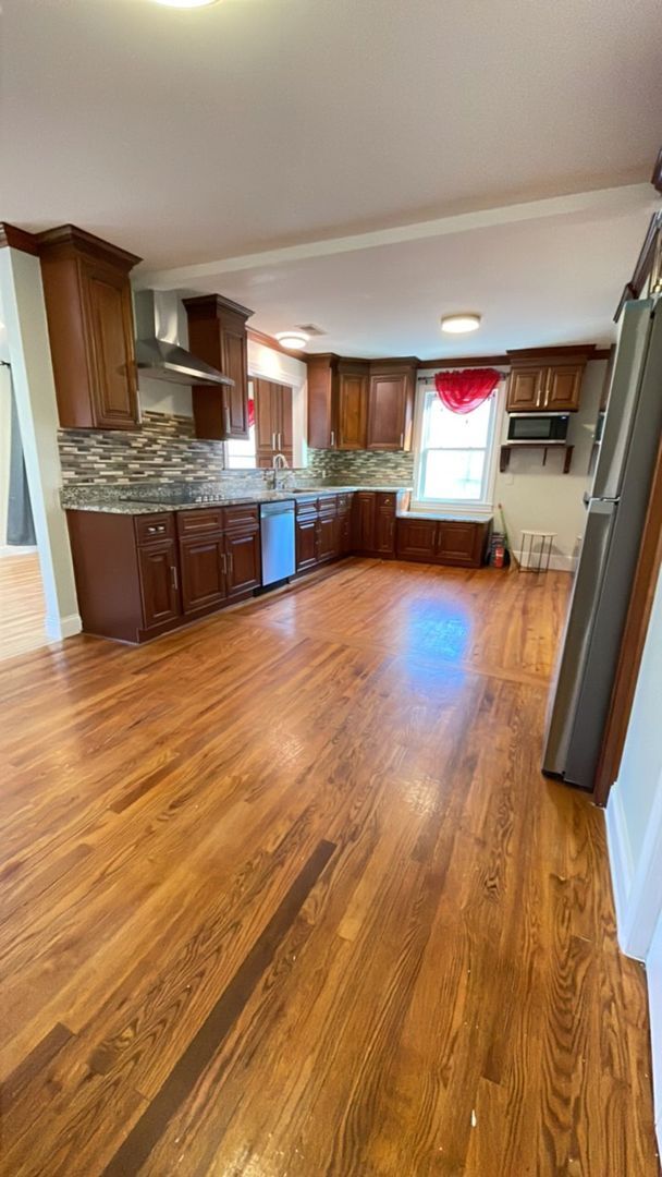 Building Photo - Rare Opportunity on nearly 3 acres!