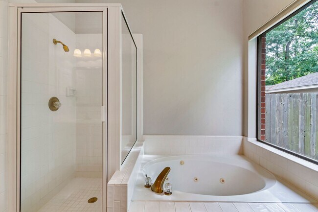 Building Photo - 31 N Duskwood Pl