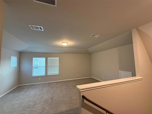 Building Photo - 104 Osier Pass