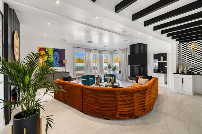 Building Photo - The Escape Island - Pool, Jacuzzi & Privat...