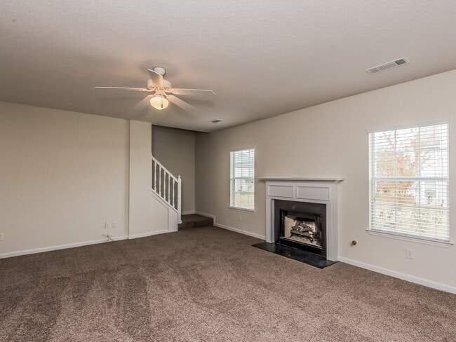 Building Photo - 1008 Spaniel Terrace