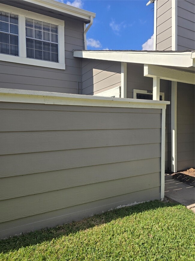 Building Photo - 6347 Cattails Ln