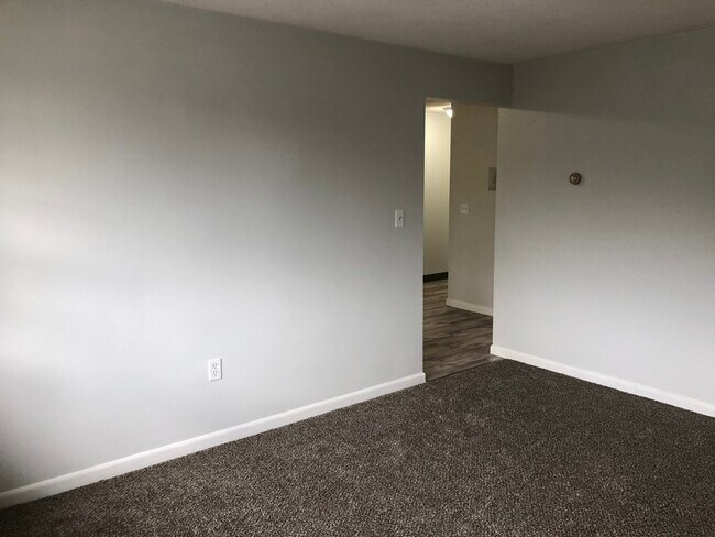 Building Photo - 89 Trapelo Rd