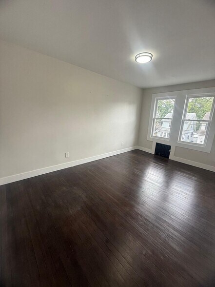 Building Photo - 247 Williamson Ave