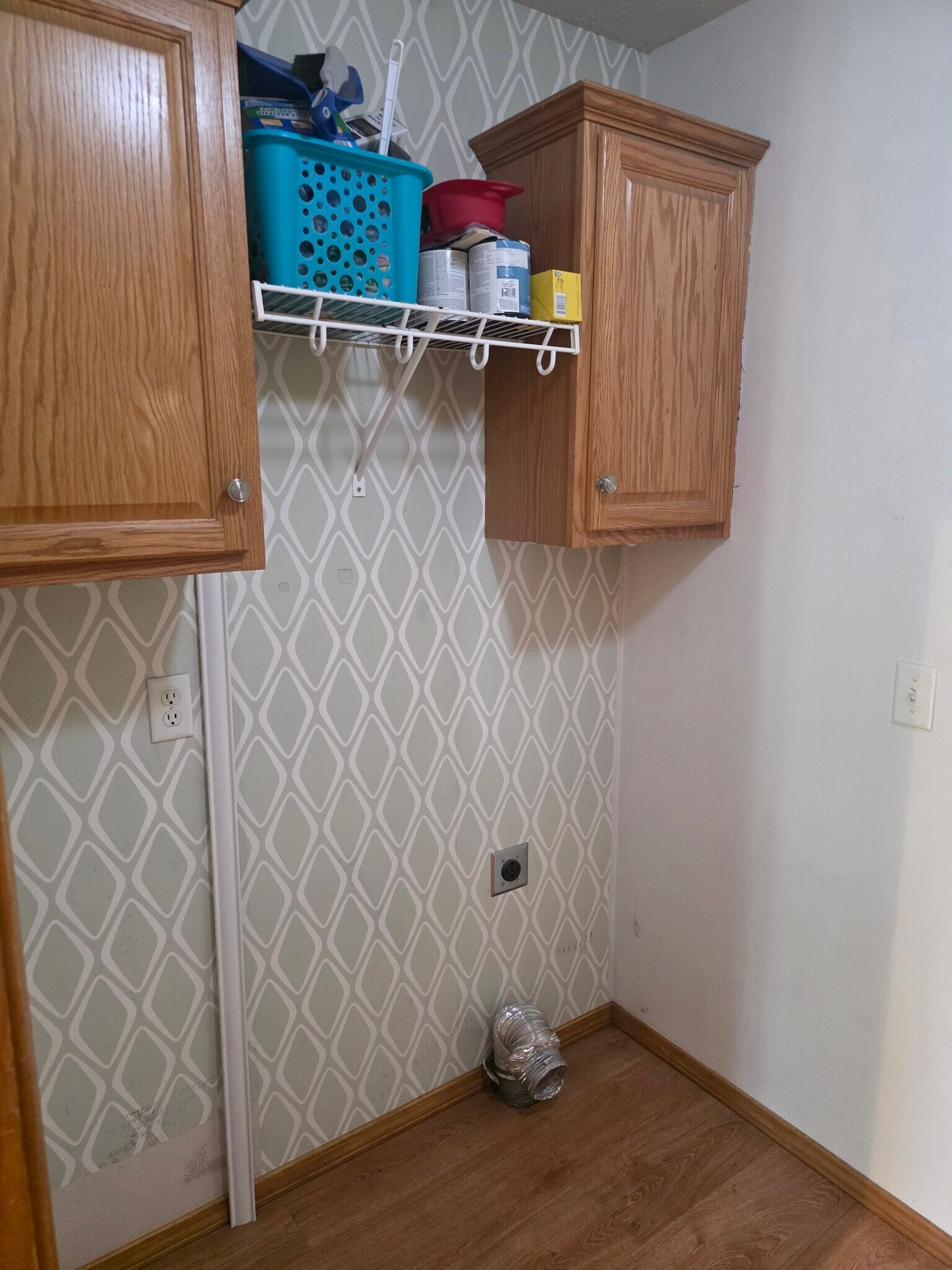 Washer / Dryer / Storage Room - 4798 W Kingsbury St