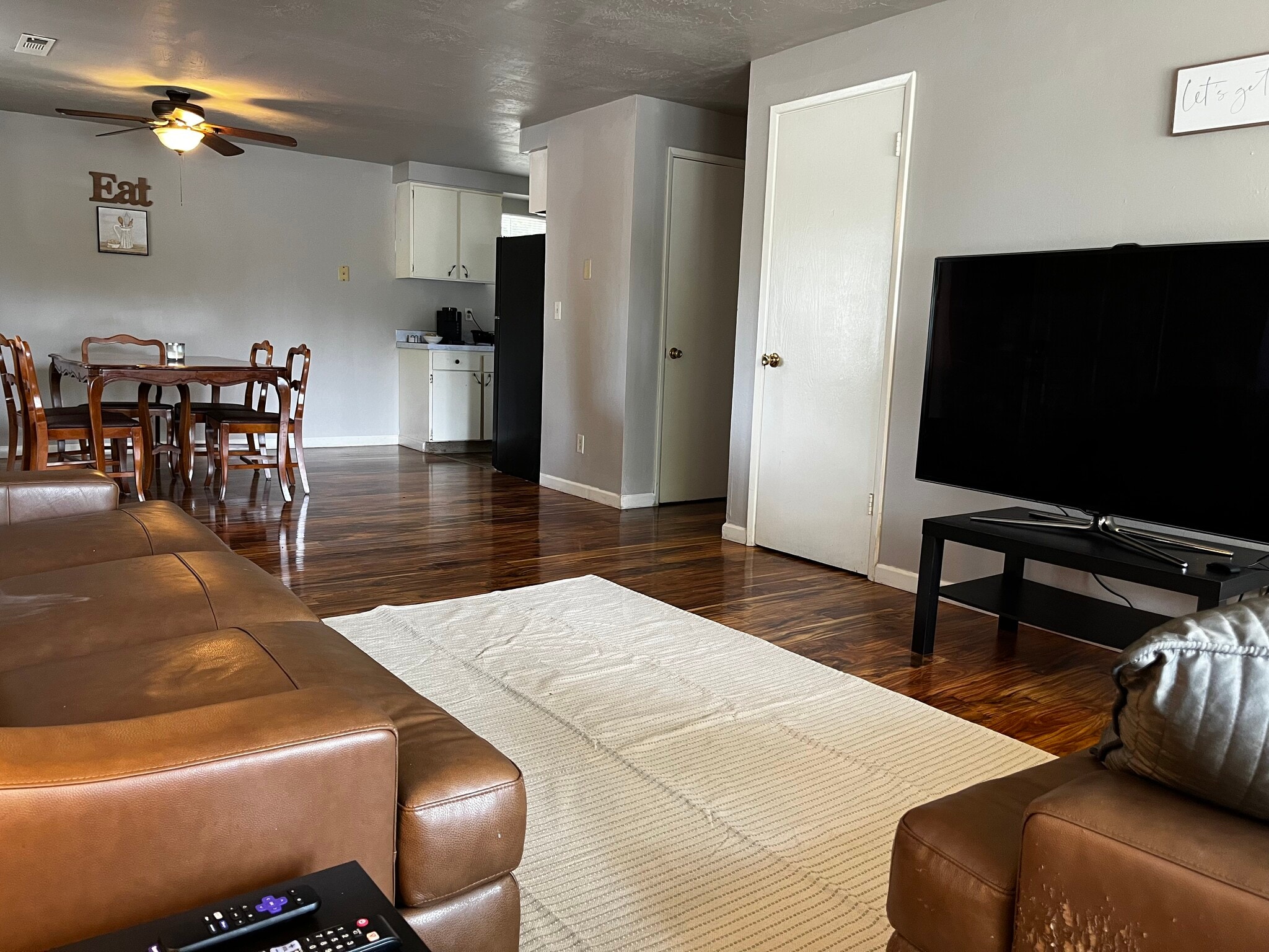 Building Photo - 925 Olympic Ave