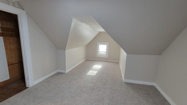 Building Photo - 30 O'Neil St