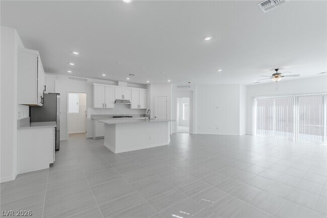 Building Photo - 7685 Vibrant Peak Ave