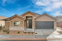 Building Photo - 2261 S Tonaquint Dr