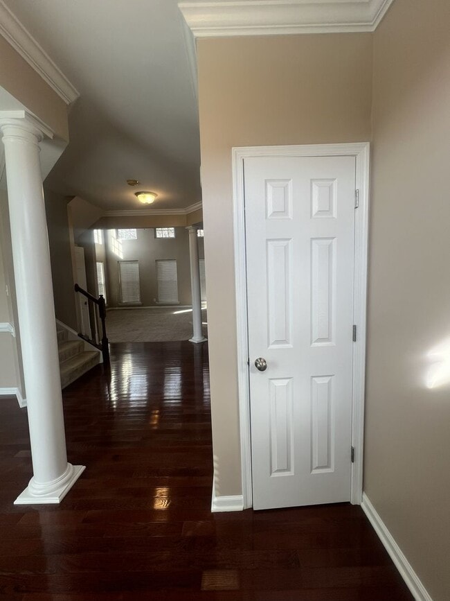 Building Photo - 13600 Warwick Longbay Dr