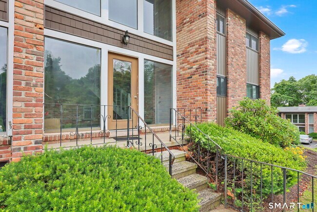 Building Photo - 3 Murphys Ln