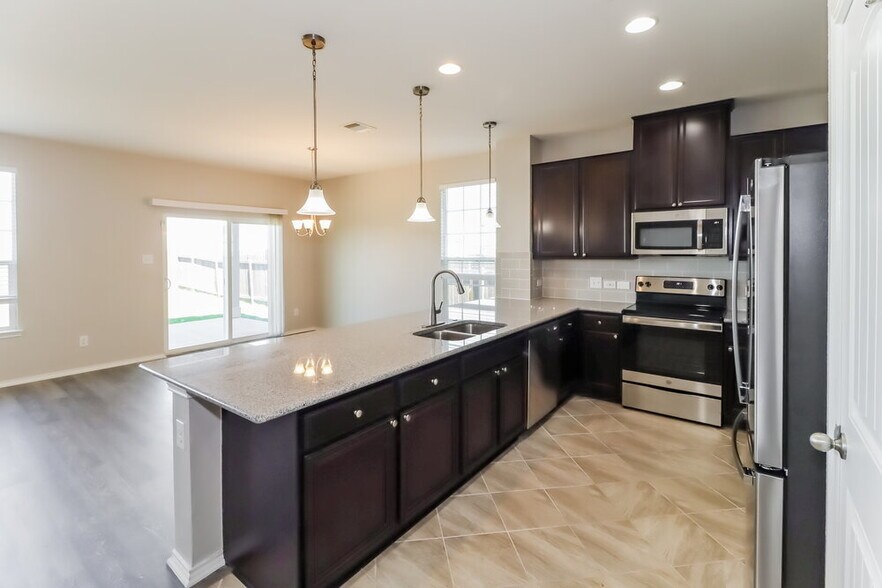 Building Photo - 124 Carrington St