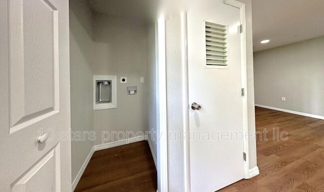 Building Photo - 425 F St