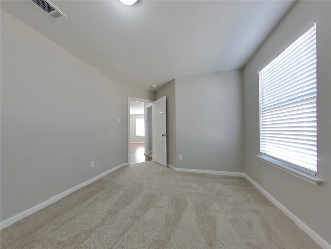 Building Photo - 4738 Montclair Hill Ln