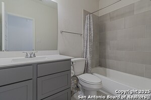 Building Photo - 938 Quemada