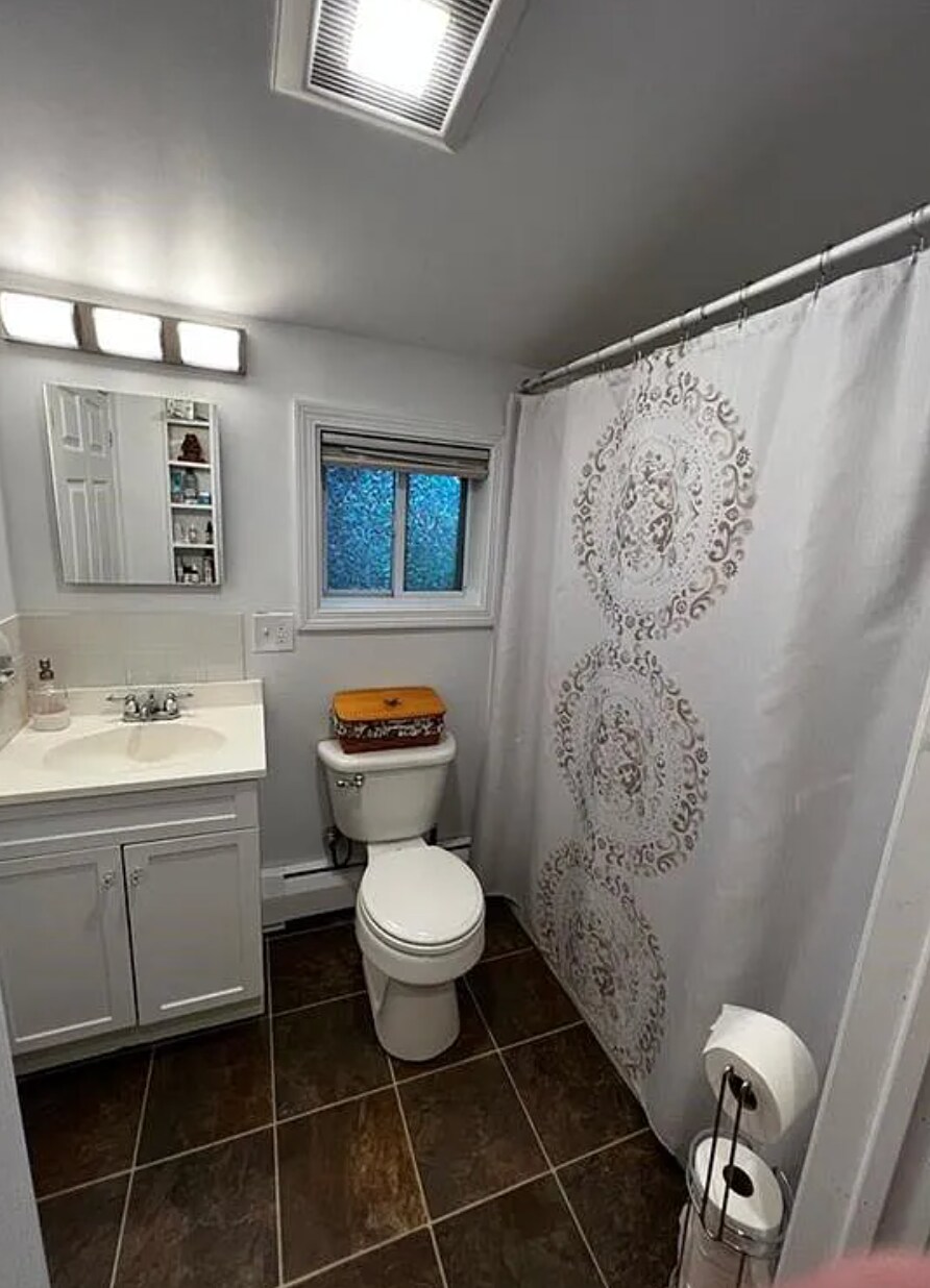 Building Photo - 88 Oxford Ave