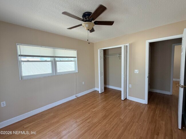 Building Photo - 342 Tarpon Ave