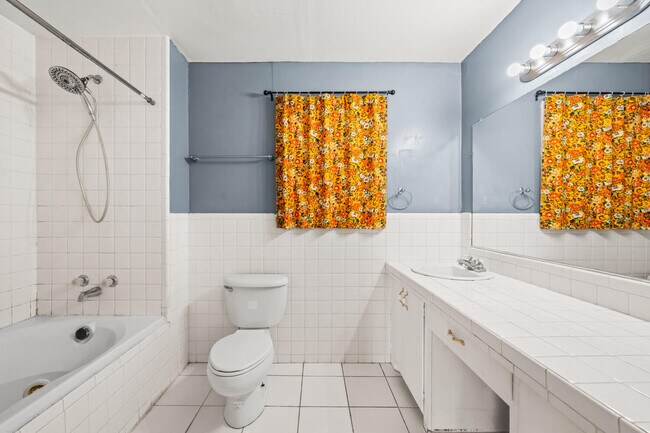 Building Photo - 3423 56th St