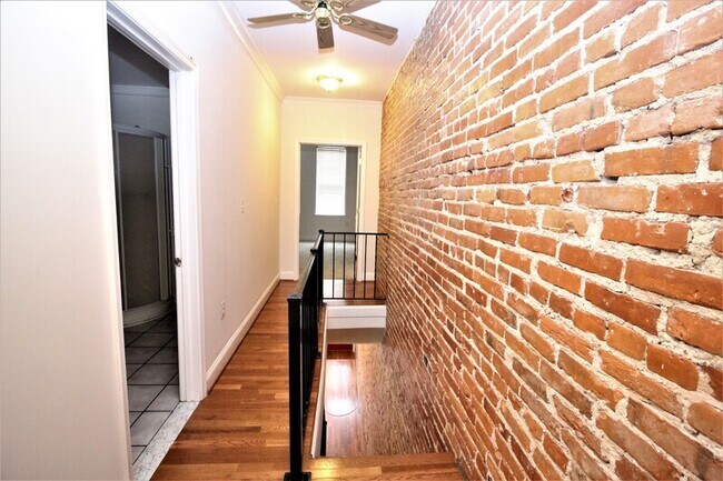 Building Photo - 1819 Jackson St