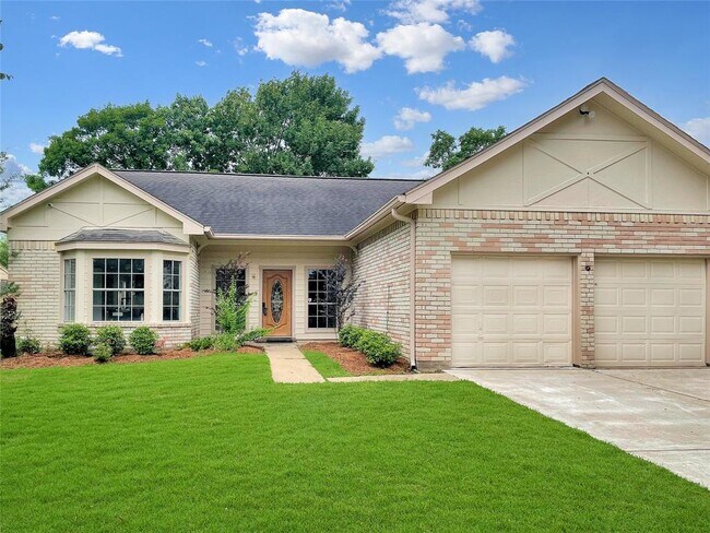 Building Photo - 2926 Lakefield Way