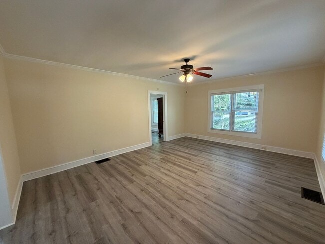 Building Photo - 107 Screven St