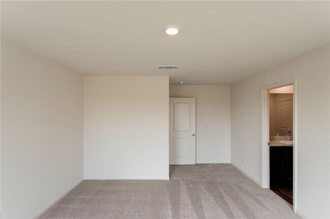 Building Photo - 196 Allington Cir