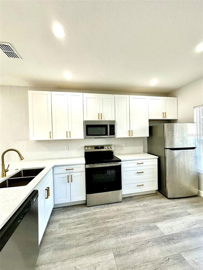 Building Photo - 918 Chelsea Dr